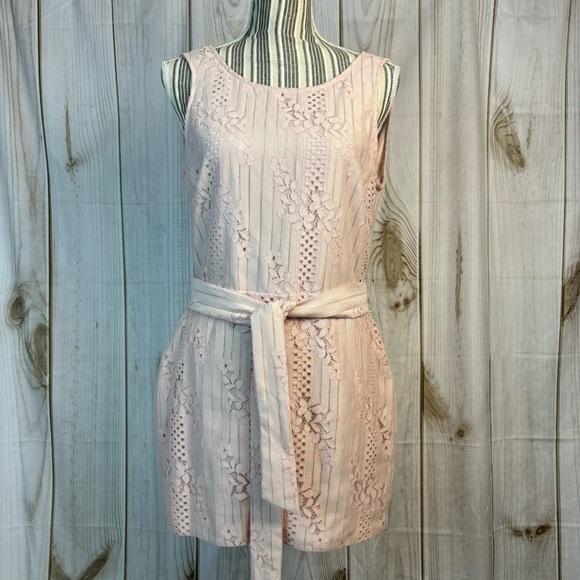 Vince Camuto Lace Floral Design Mini Dress with Tie Belt Lined Pink Size 6 - Picture 4 of 11